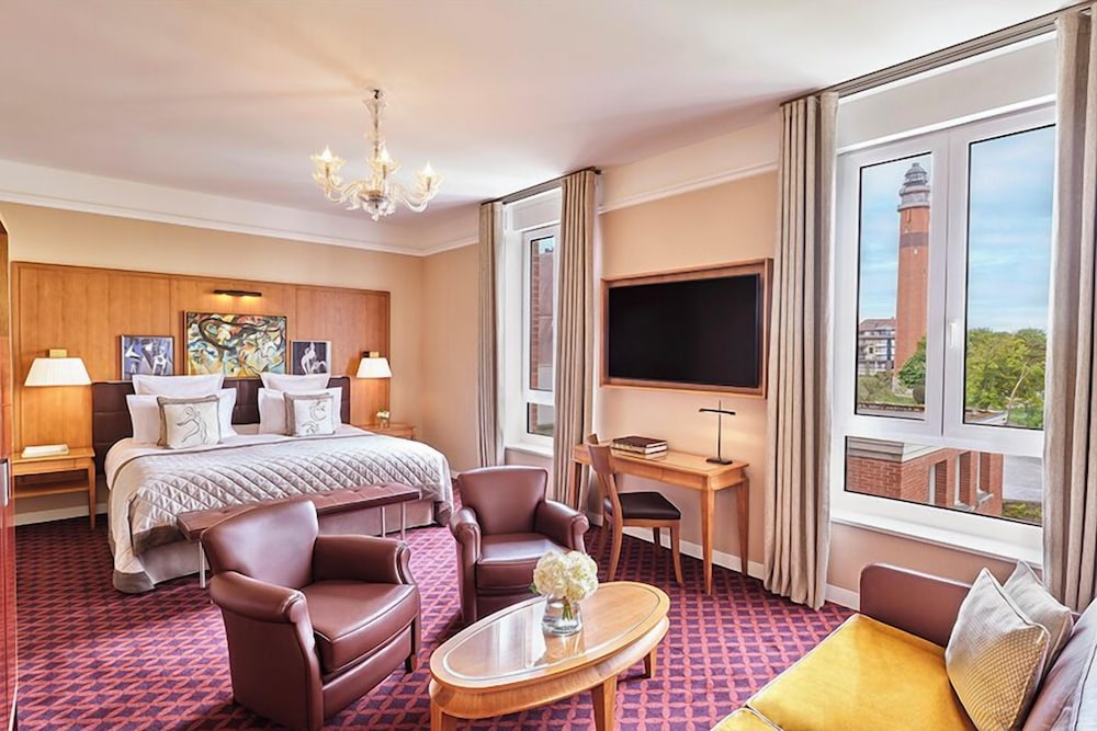 HOTEL BARRIERE LE WESTMINSTER 29/63