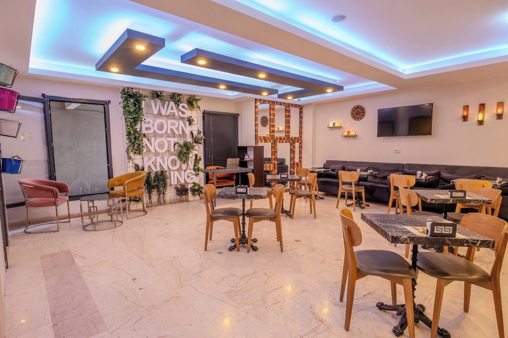 Ruby Hotel 35/46