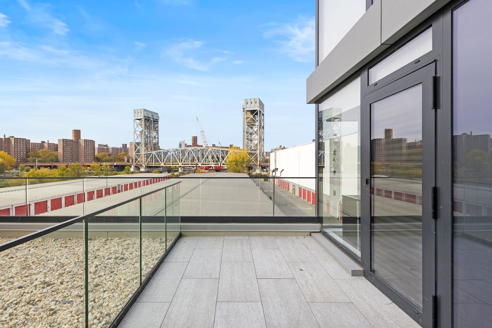 Global Luxury Suites at The Arches 35/50