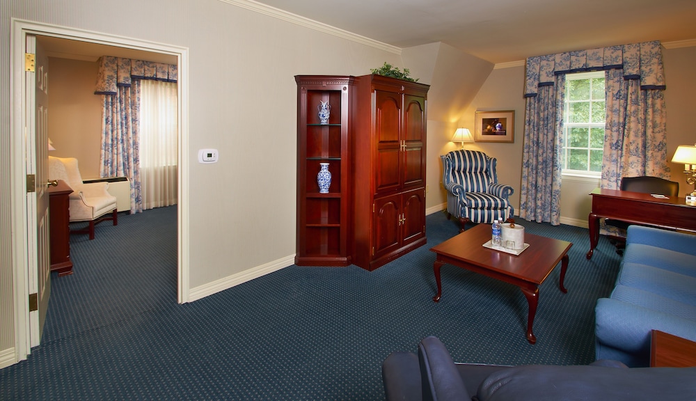The Nittany Lion Inn 36/64