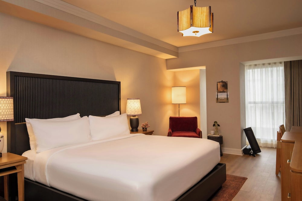 Premium, King Bed, Accessible