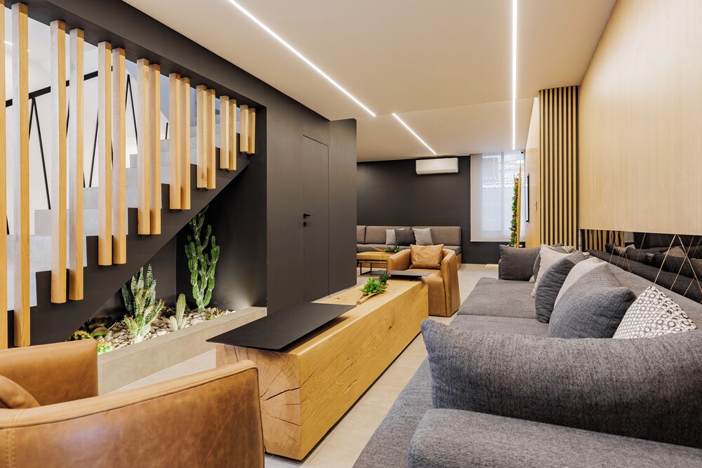 Middle Beach Hotel 40/49