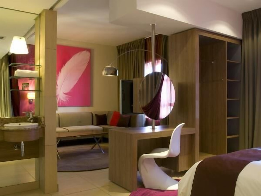 Rio Hotel 57/57
