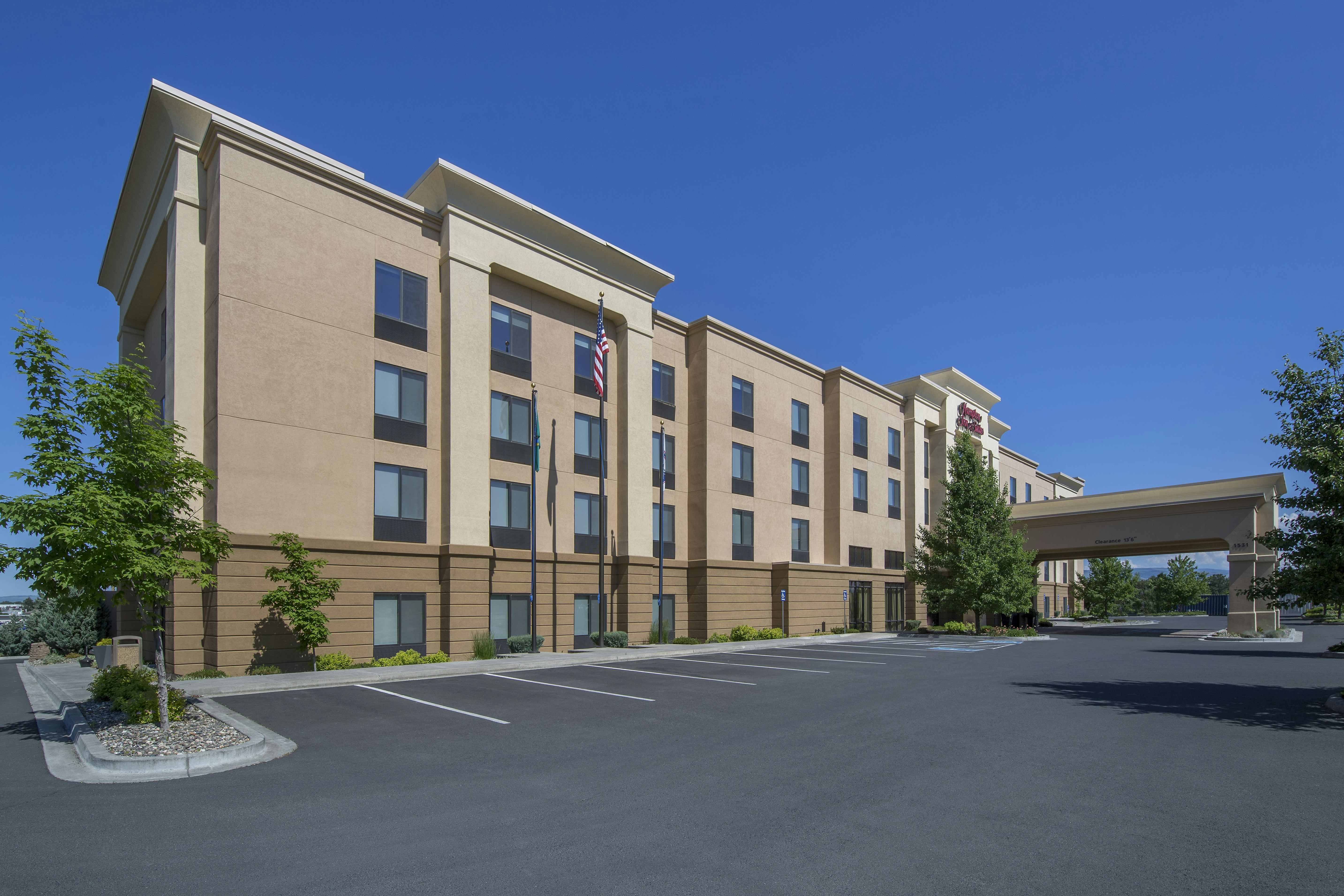 Hampton Inn Suites Walla Walla 46/48