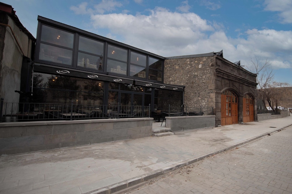 Ahiska Palas Otel 40/46