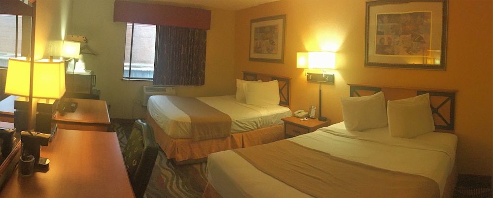 Travelodge By Wyndham Battle Creek 11/18