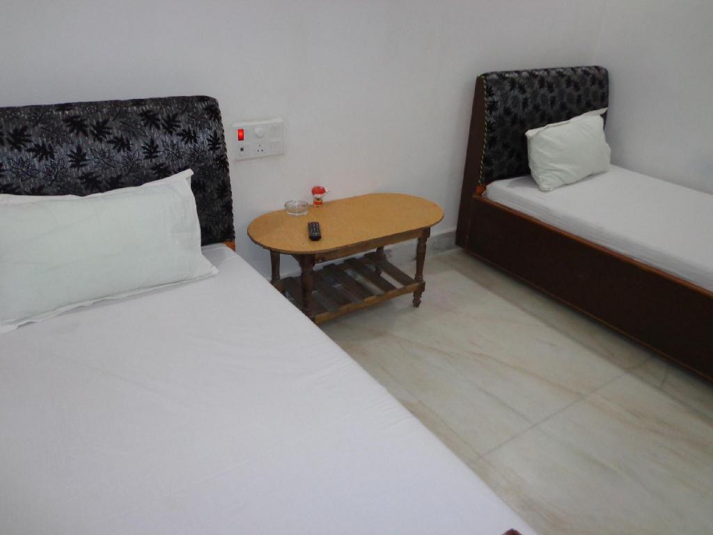 Jyoti Guest House 17/26