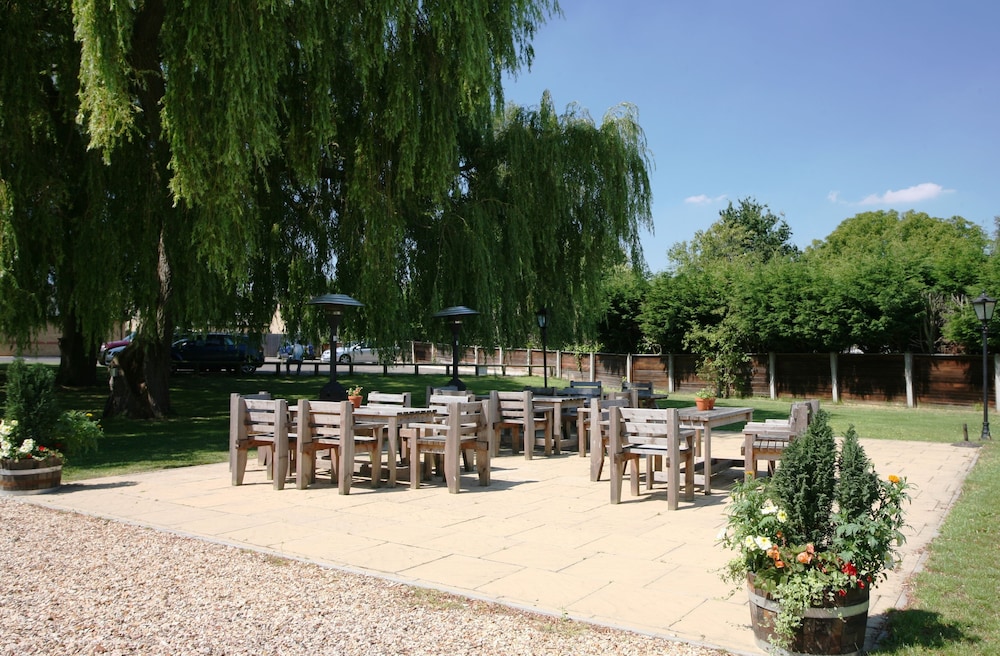 Queens Head Inn 2/35