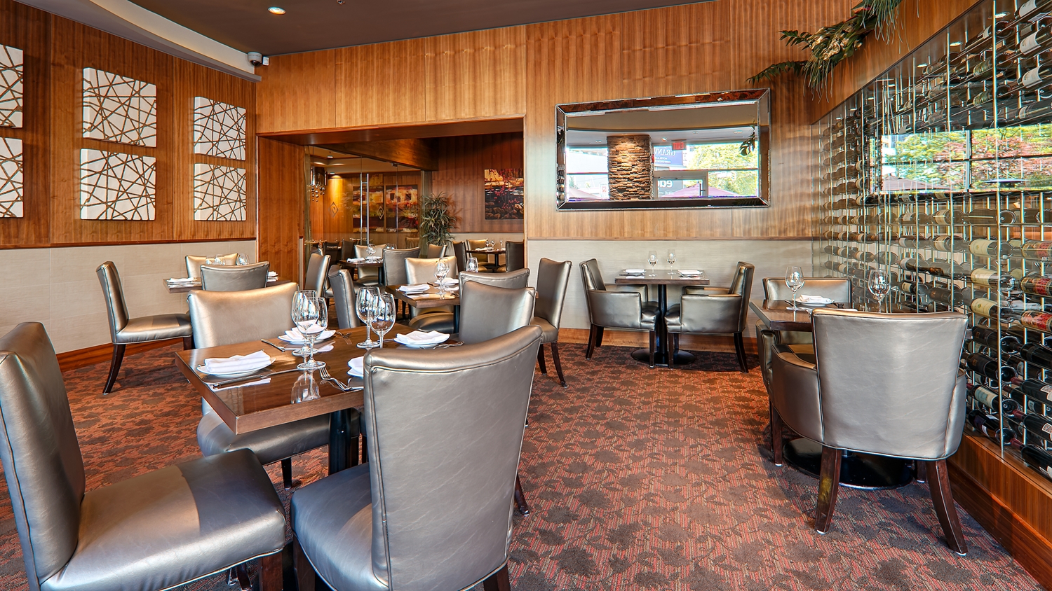 Best Western Premier Chateau Granville Hotel and Suites and Conf. Centre 46/61
