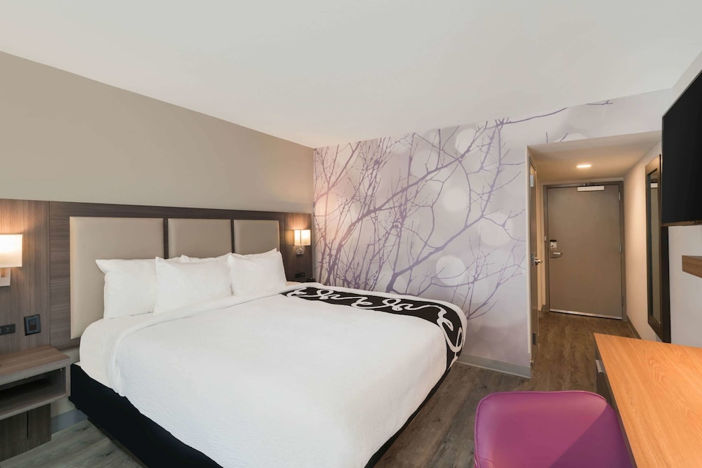 La Quinta Inn Suites By Wyndham Mobile 28/70