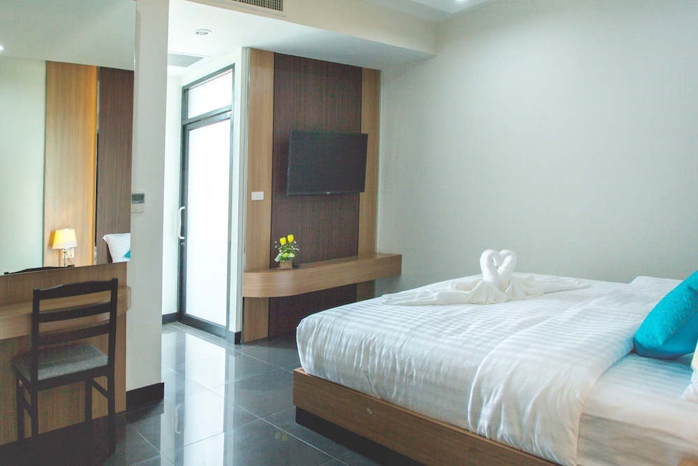 LANAI, STANDARD, DOUBLE BED