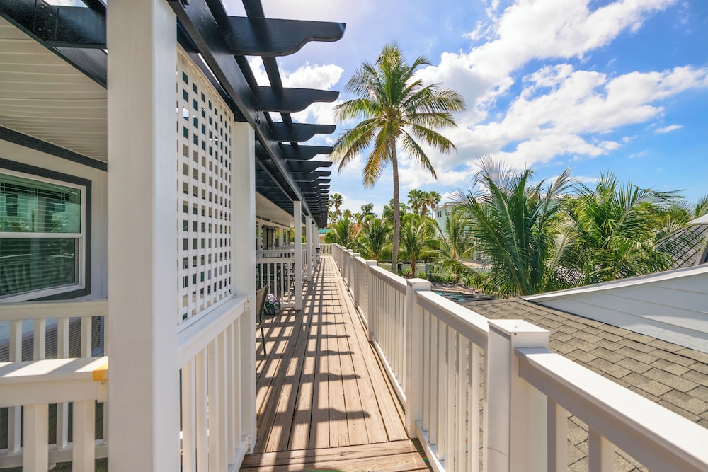 Tropic Isle Beach Resort 3/68