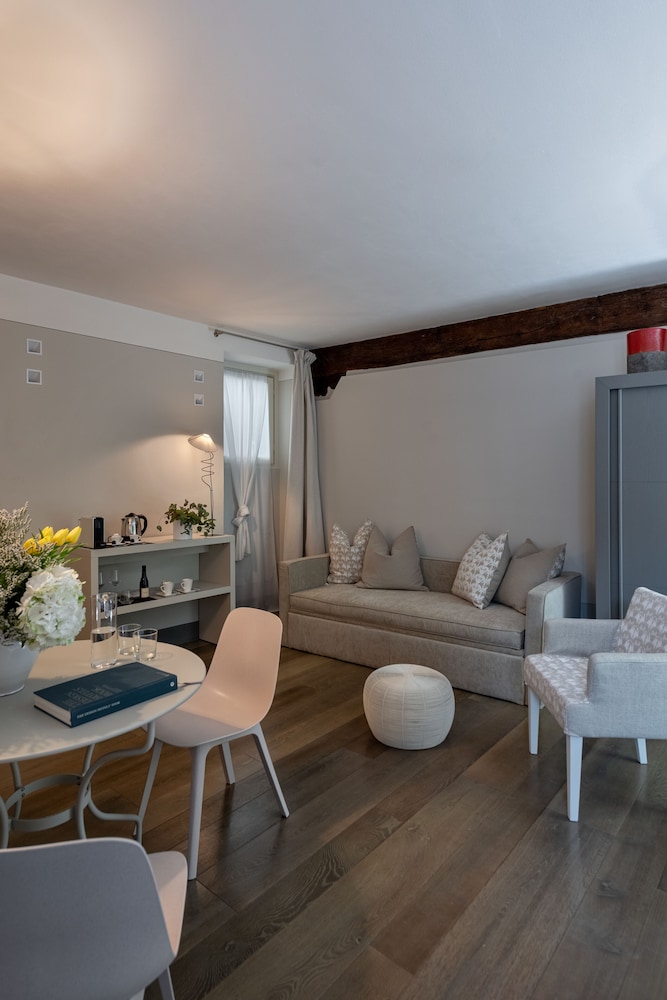 Gombithotel 43/61