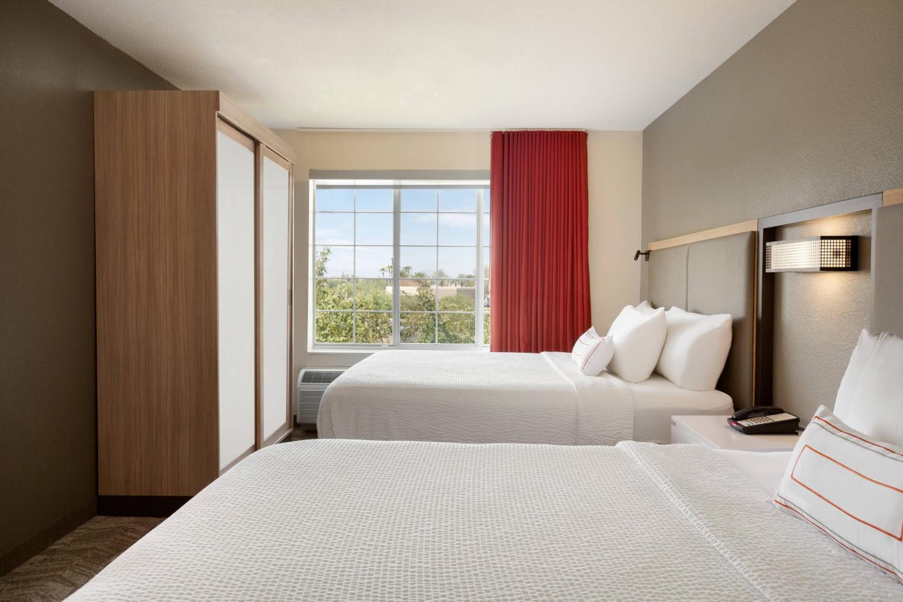 Suite, Queen Bed