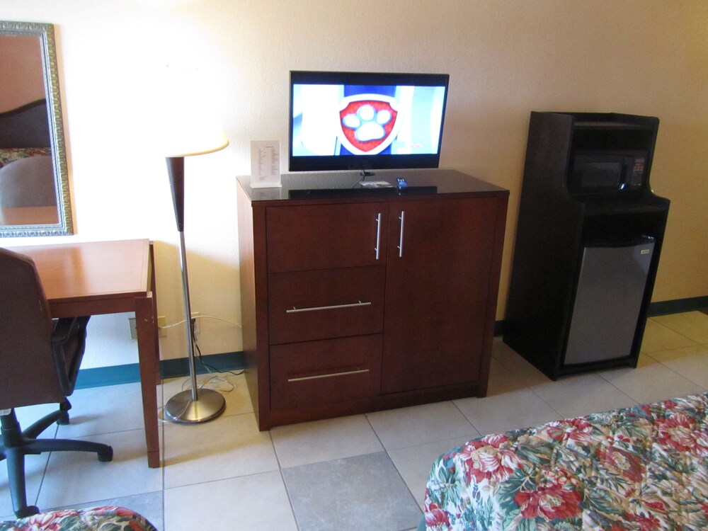 Executive Inn and Suites Wichita Falls 3/44