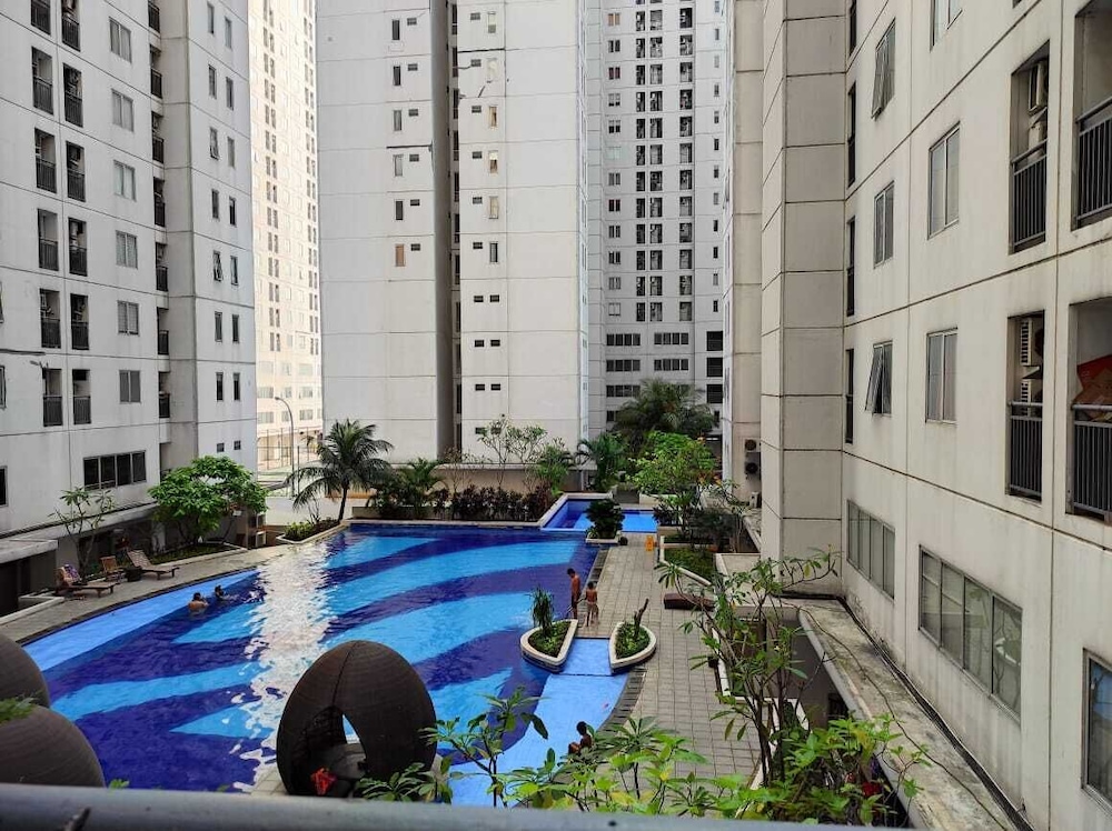 Travelibu @ Bassura City Apartment by ZUZU 15/19