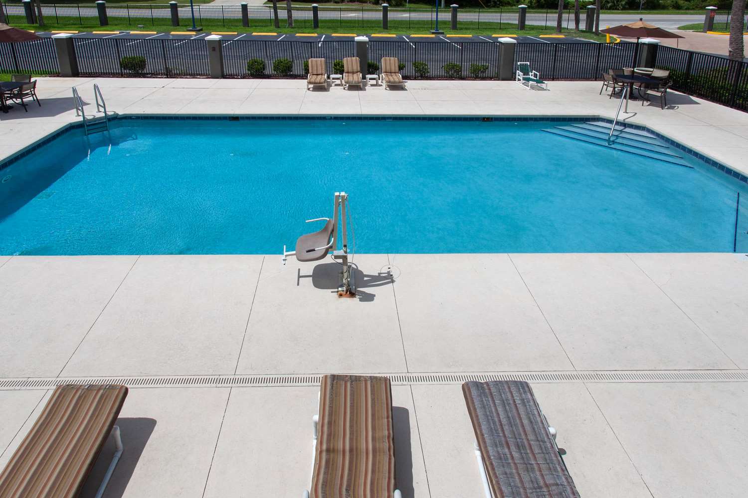 Travelodge By Wyndham Deltona 42/48