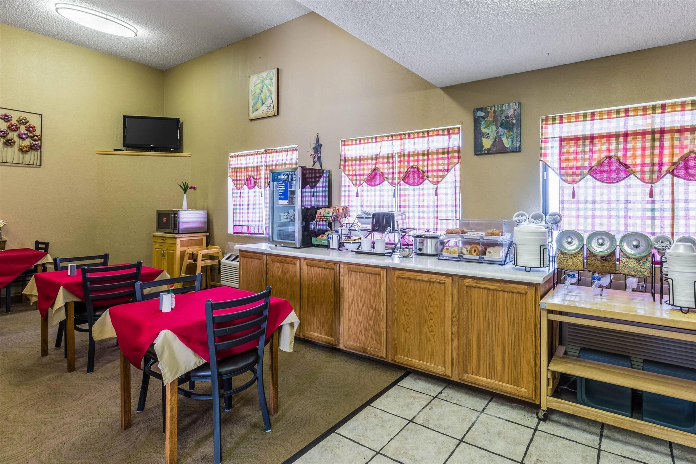 Quality Inn Scottsbluff NE 20/24