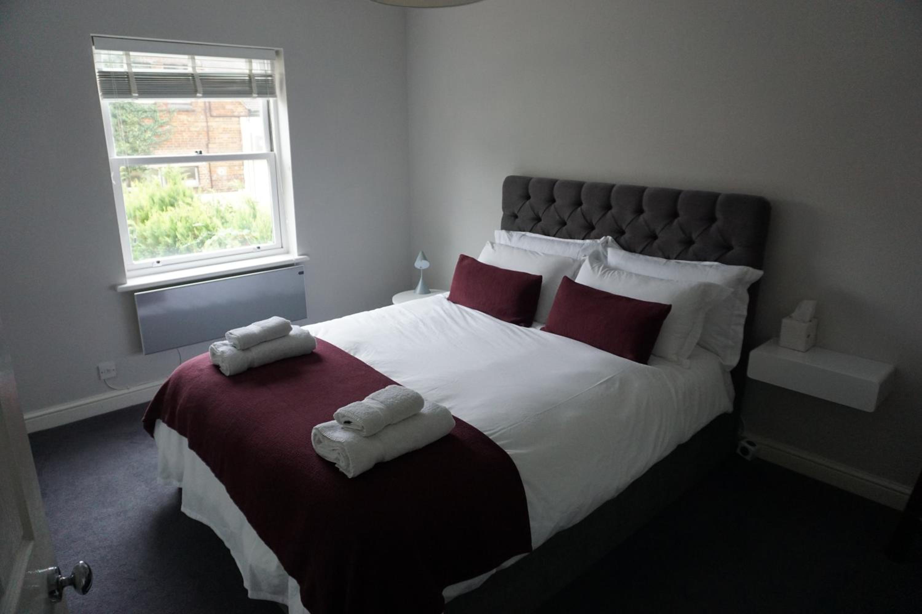 3 Summertown Court 4/17