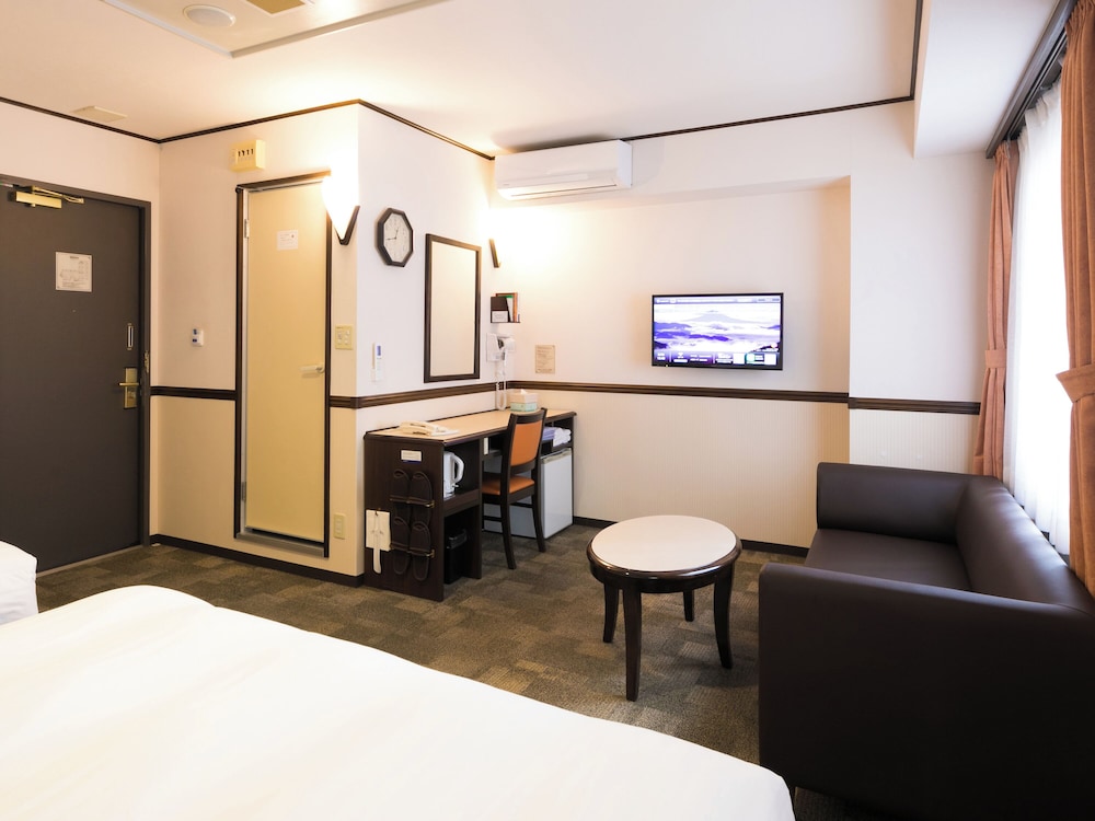 Toyoko Inn Tsukuba Express Yashio-Eki Kita-Guchi 22/58