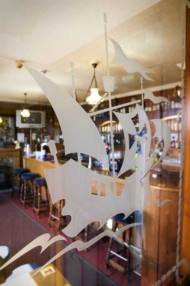 The Ship Inn 38/62