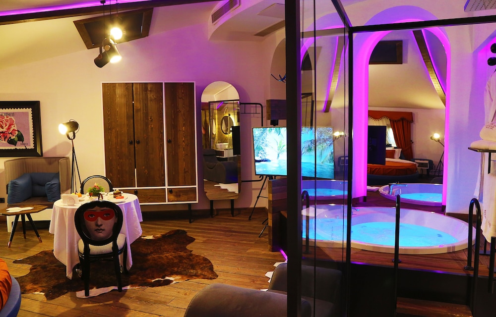 Cephanelik Butik Hotel 43/63