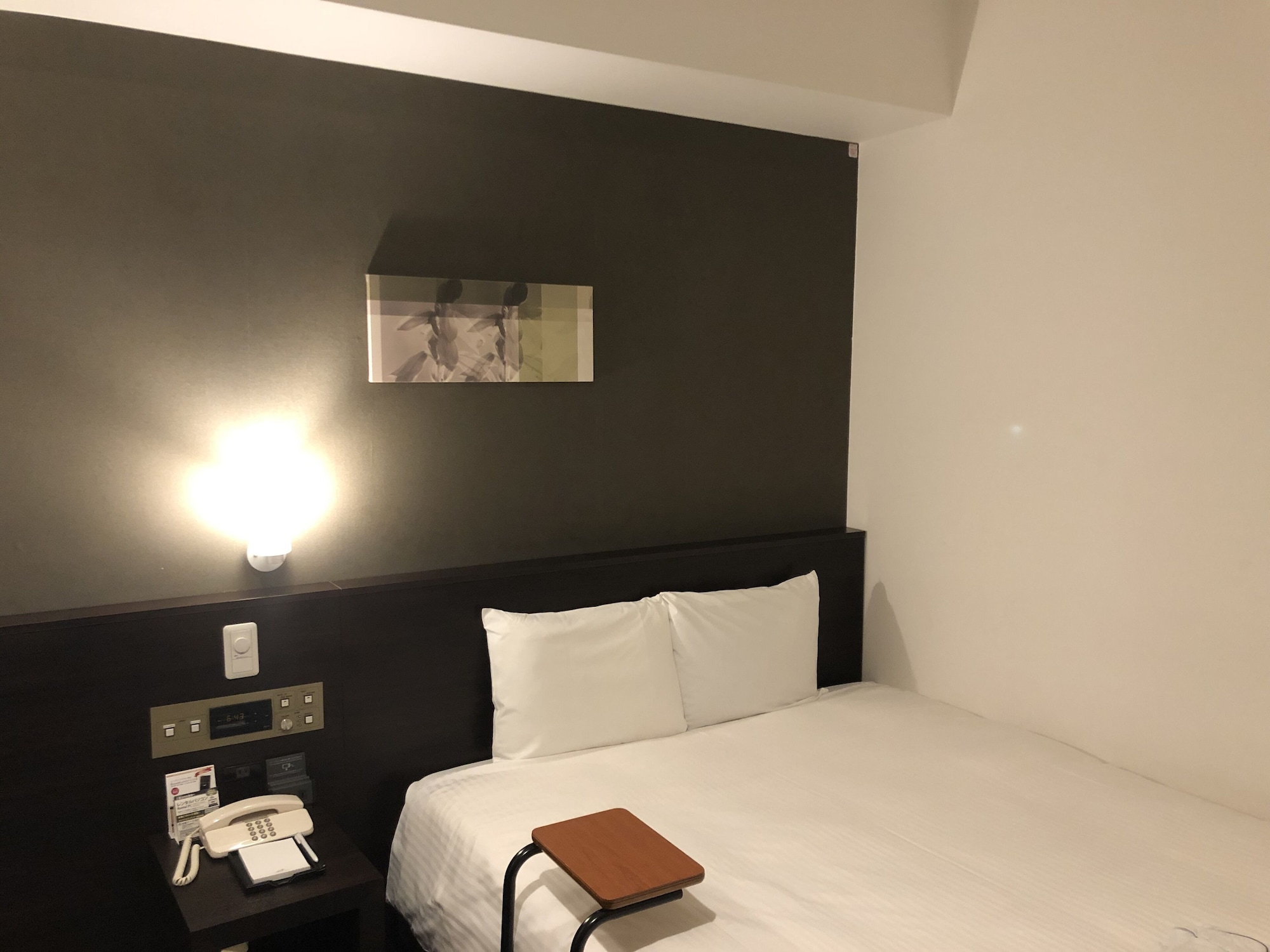 غرفة قياسية بسرير مزدوج للمدخنين، Rembrandt Hotel Tokyo Machida 2/4