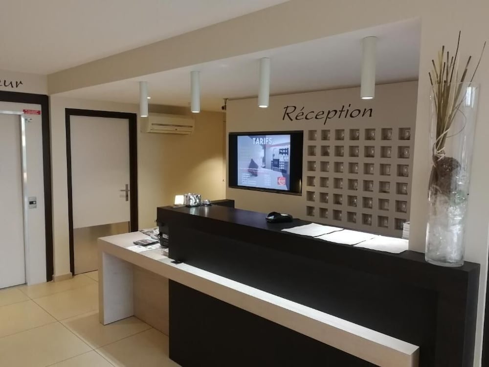 Lobby at Hotel des Etats Unis, TOULOUSE