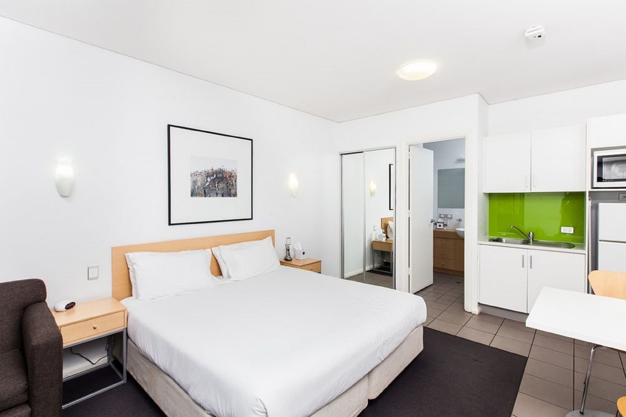 1 Bedroom, Apartment, King Bed, Water Front, Sofa