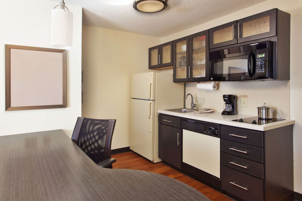 Sonesta Simply Suites Huntsville Research Park 42/52
