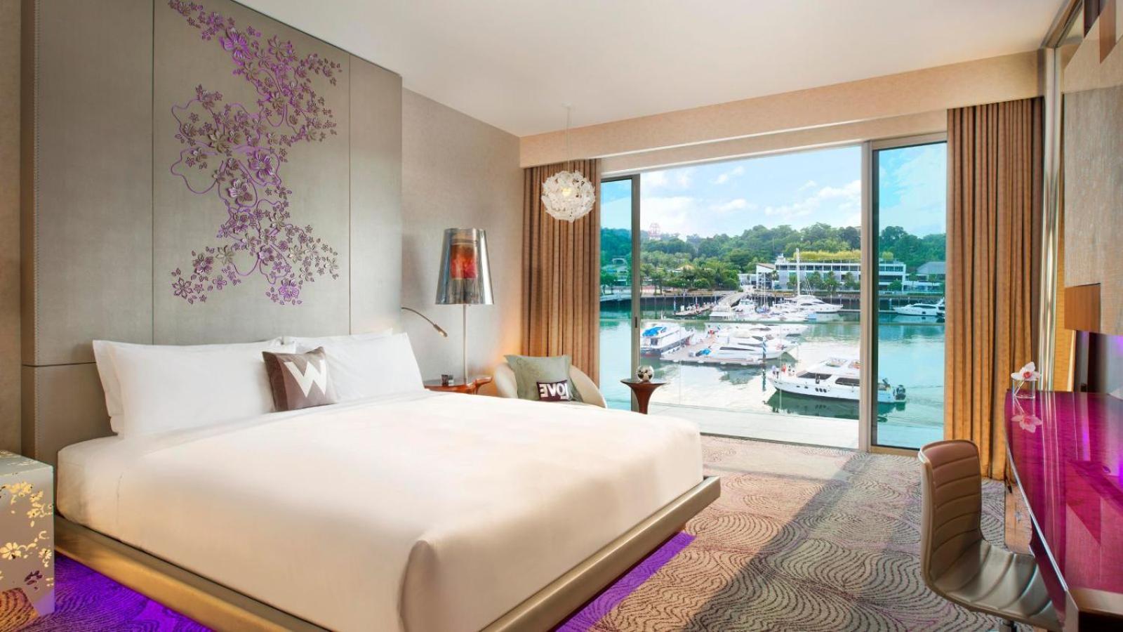 Premier, King Bed, Marina View, Balcony
