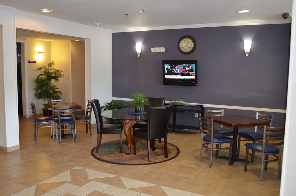 Microtel Inn &amp; Suites by Wyndham Union City/Atlanta Airport 26/37