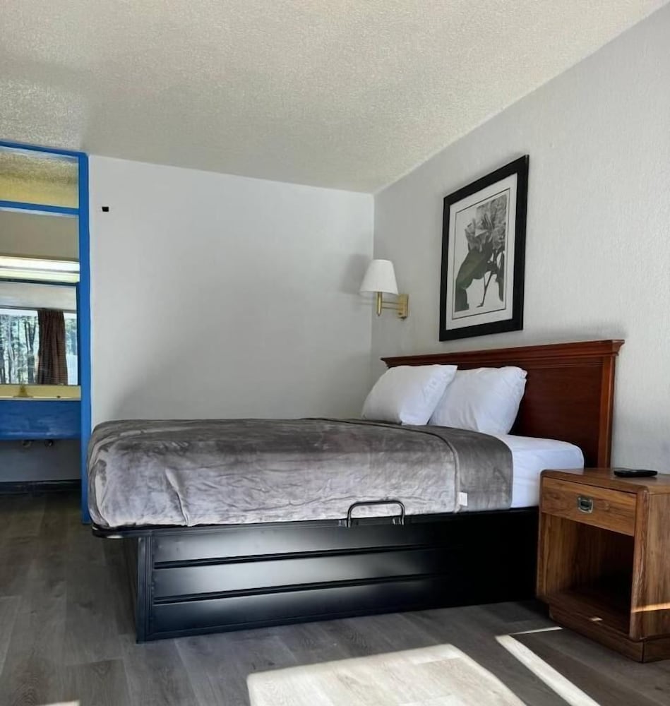 Guest Inn 13/34