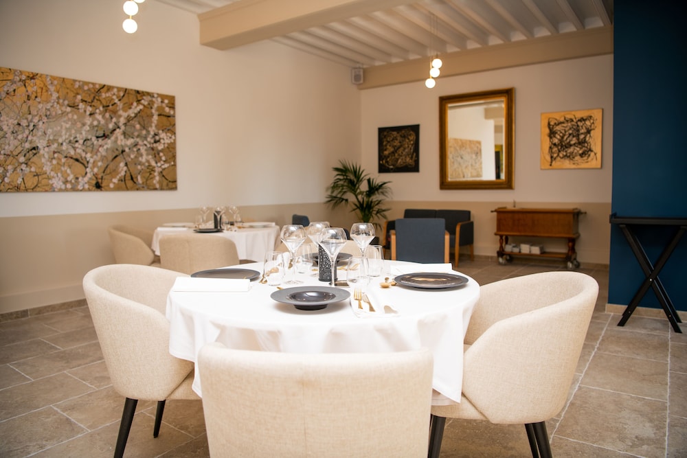 Host Du Chateau Des Fines Roches 20/40
