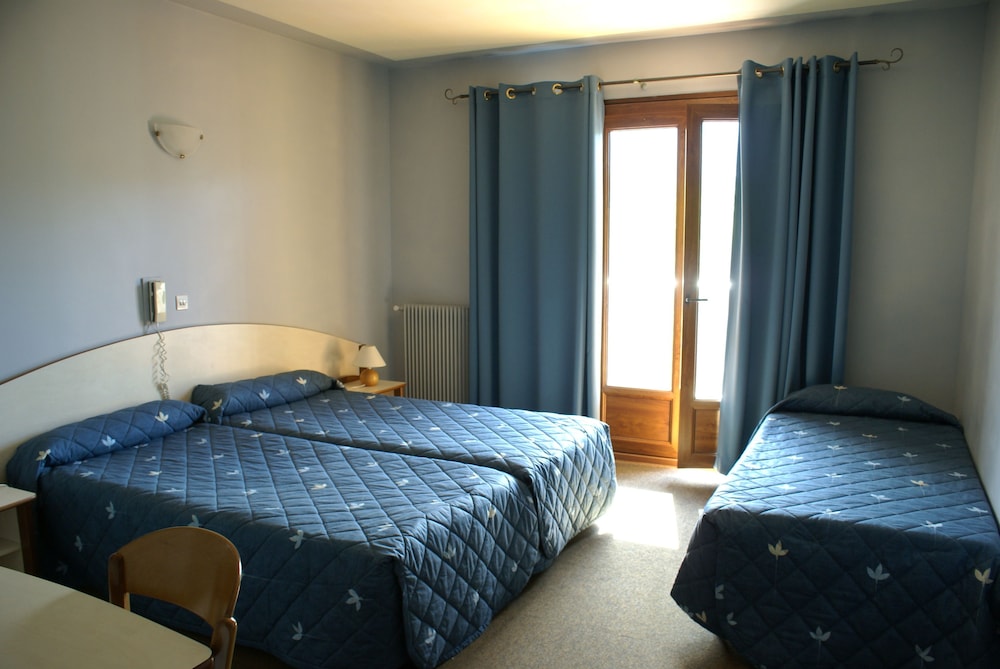 Hotel Cyrnea 20/39
