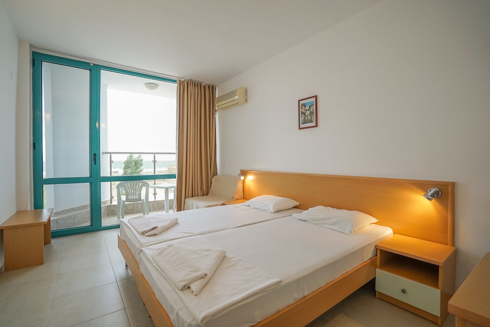 Hotel Delfin 8/35