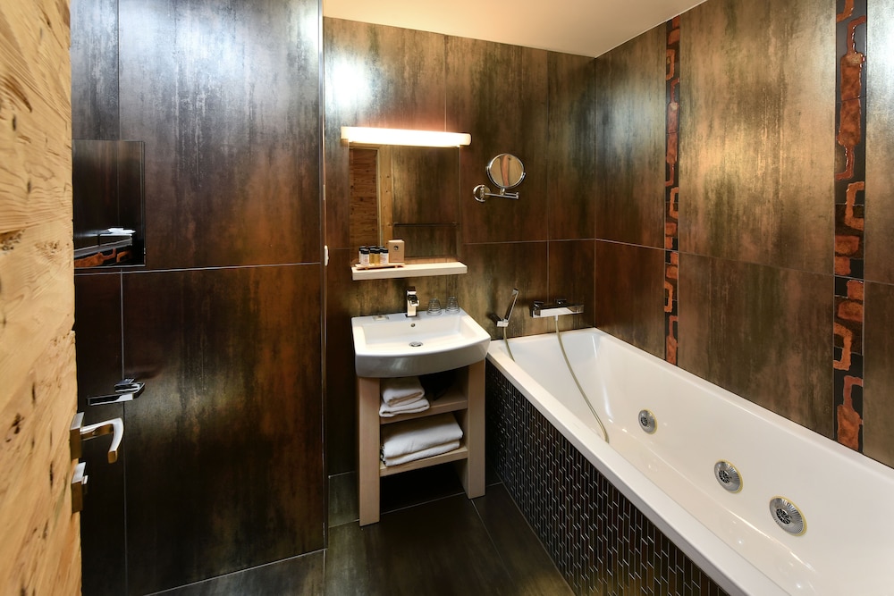 Kukucka Hotel 34/67