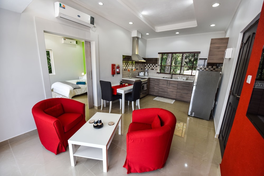 Moulin Kann Villas 8/18