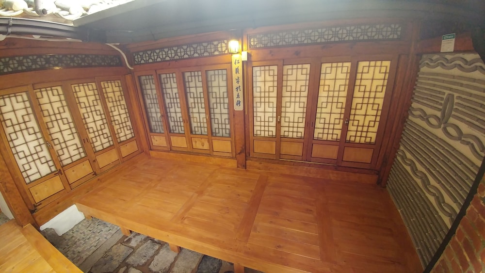 So Hyeon Dang Hanok Guesthouse 43/67