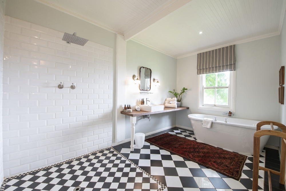 Camp Figtree 37/40