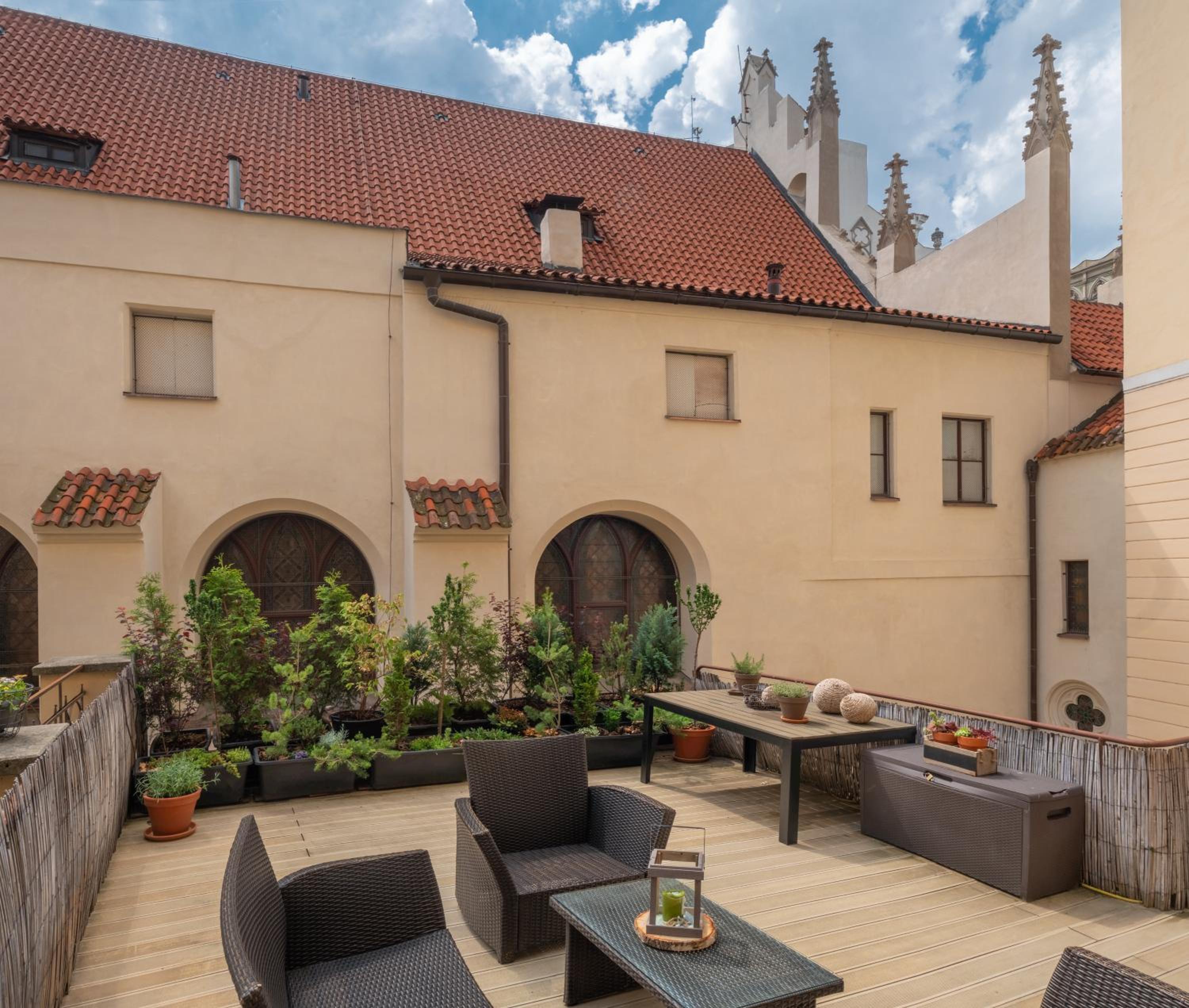 Mordecai 12 Apartments by Adrez Living 2/27