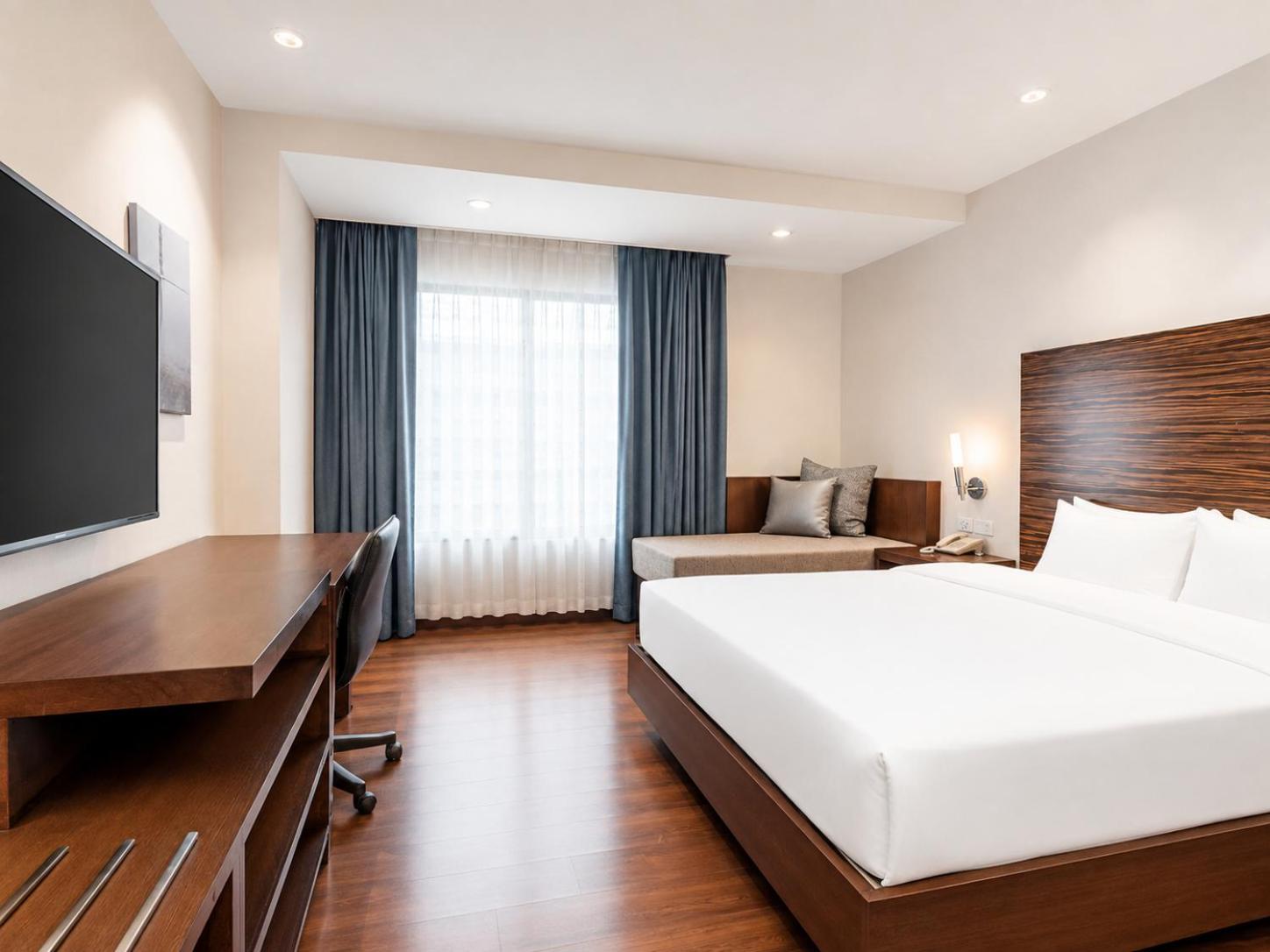 Journeyhub Bangkok Sukhumvit 26 38/78