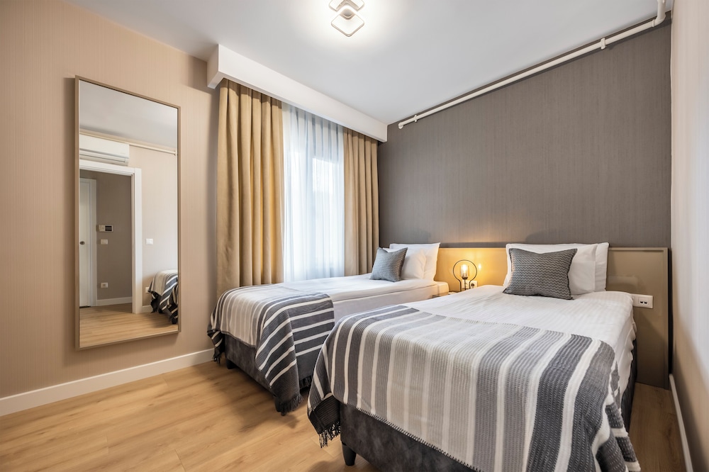 Ciragan Bosphorus Apartments 18/61