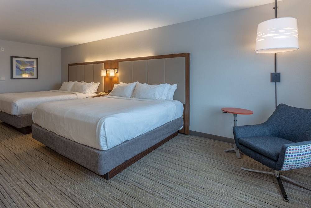 Holiday Inn Express Indianapolis Southeast 14/69