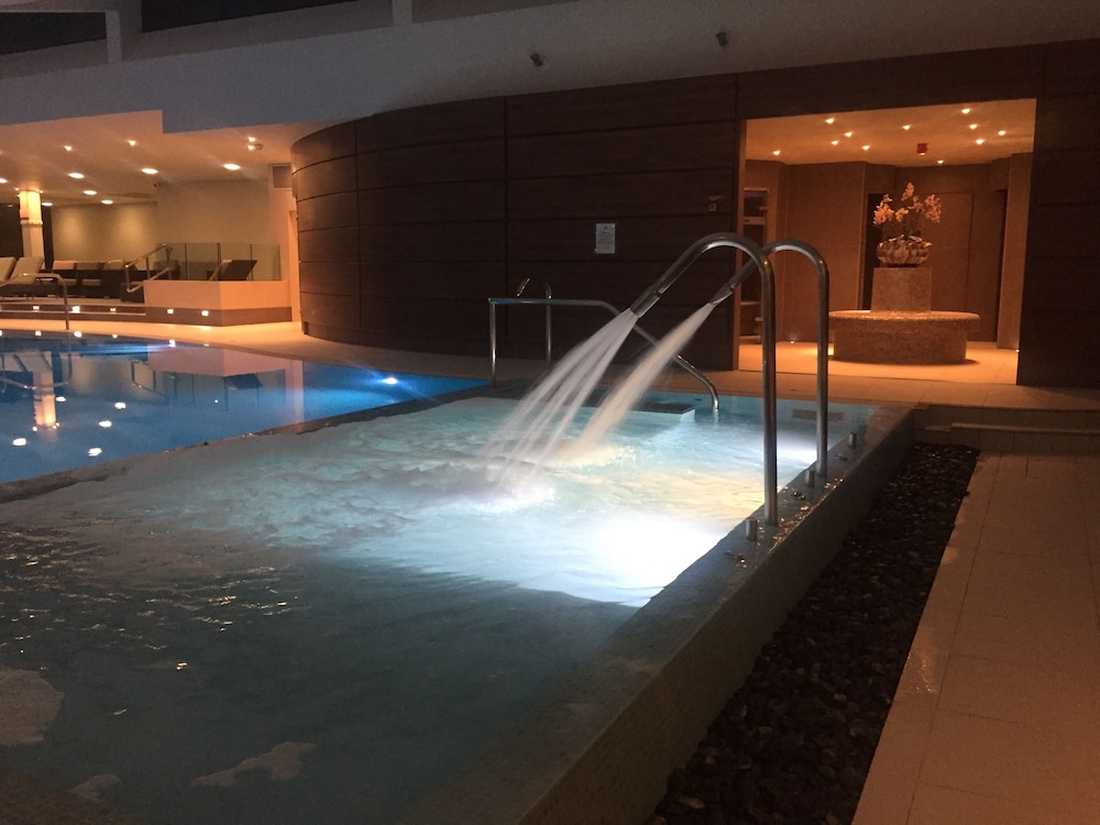 Fairmont Cheshire The Mere 21/49