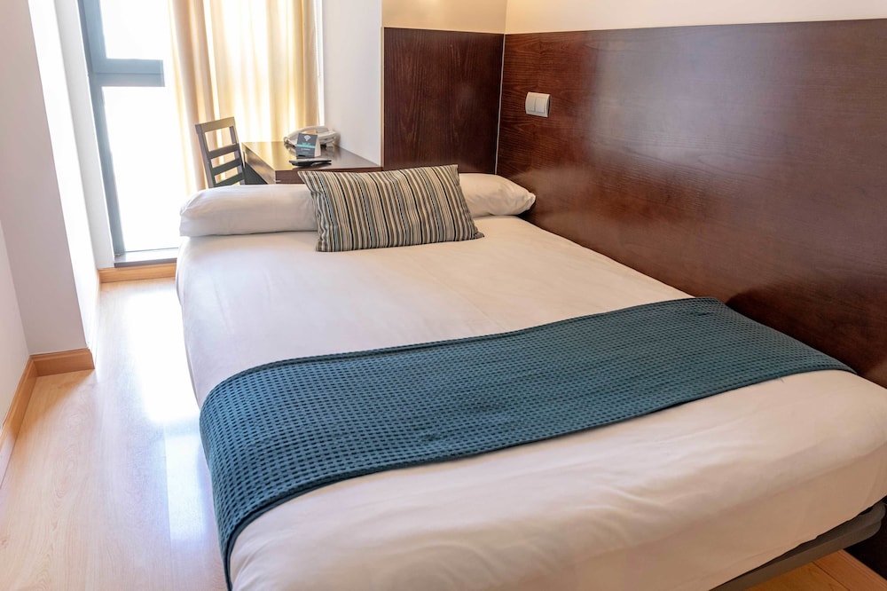 Hotel Cardena 34/68