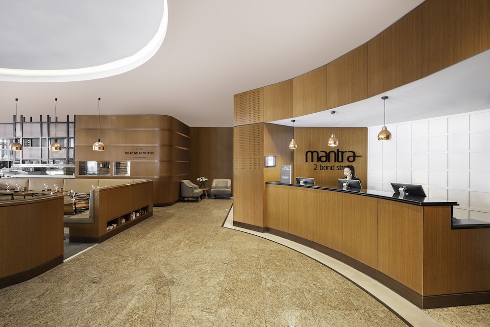 Mantra 2 Bond Street Sydney 9/62