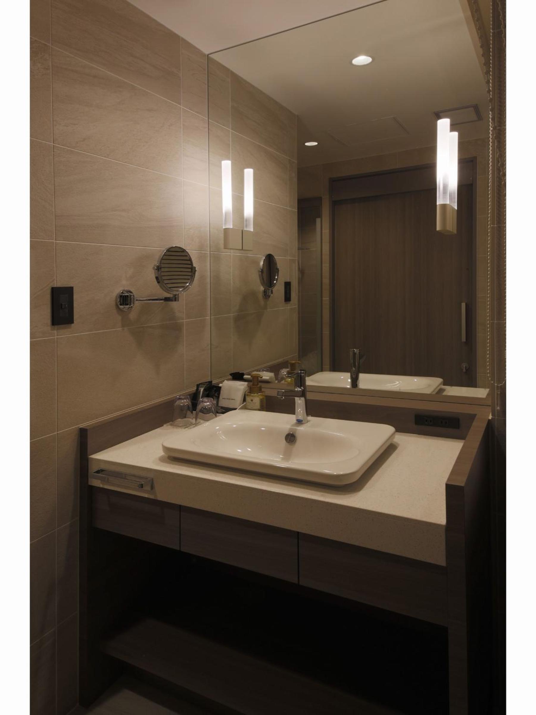 Premium, Double Bed, External Bathroom