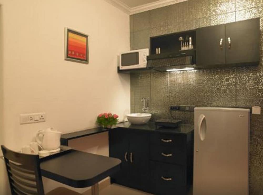 Royal Orchid Golden Suites Pune 43/52