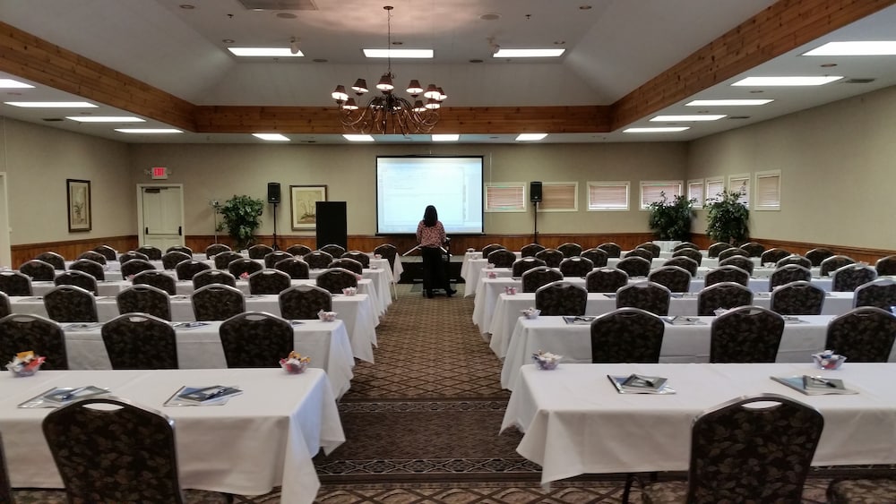 Cambria Pines Lodge 31/41